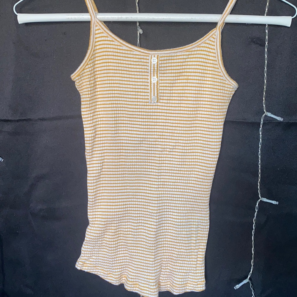 rusty yellow stripe top
